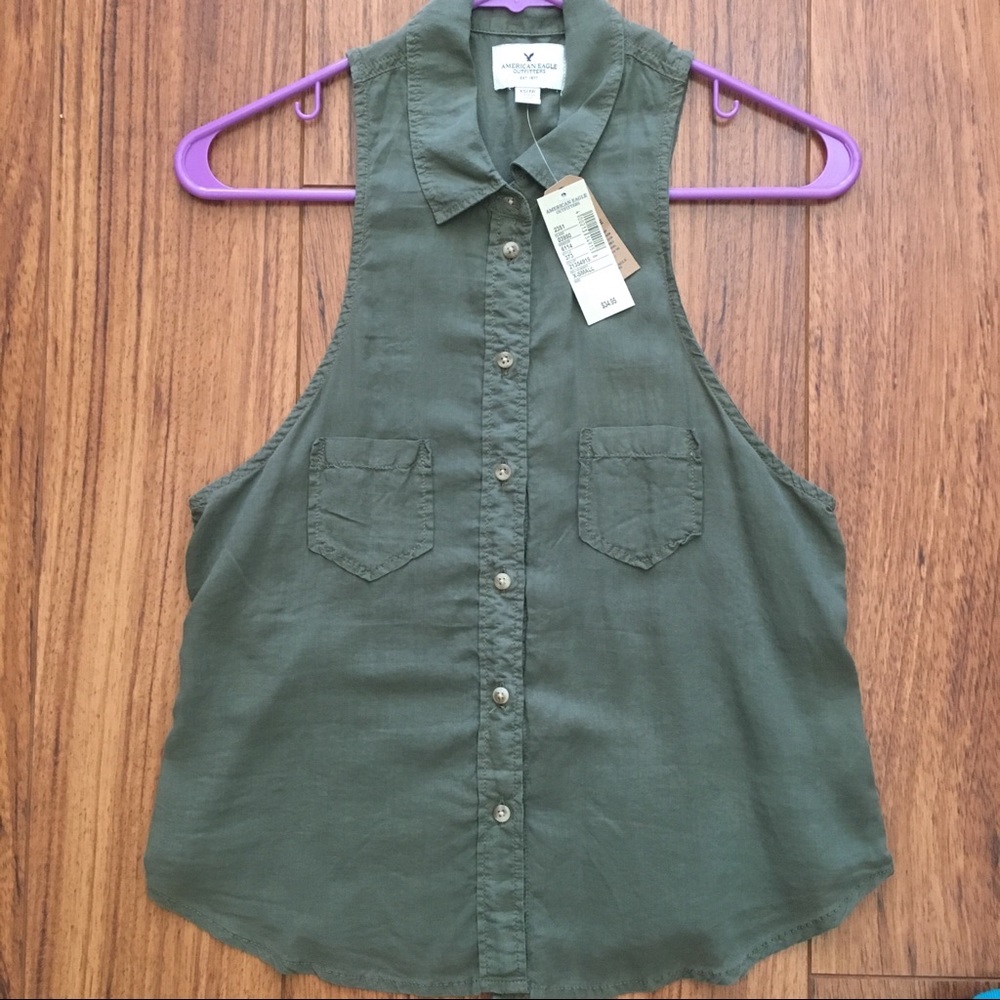 American Eagle button up tank top